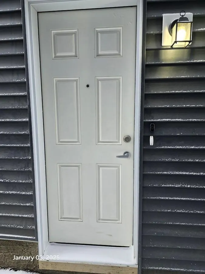 Lovely Home In Northwest Calgary